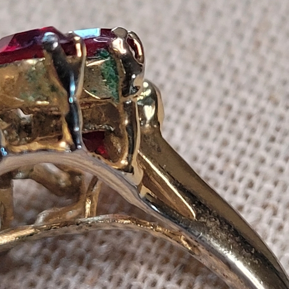 Vintage Cocktail Ring Size 9 - Picture 4 of 16